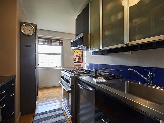 5th image of 549 W 123rd St APT 17D