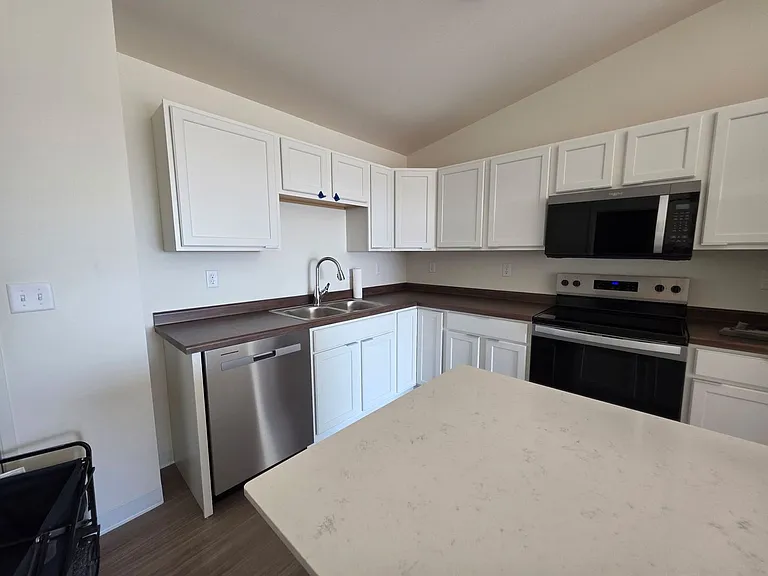 Rail10 Lofts — Photo 70
