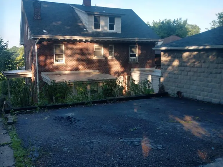256 Mabrick Ave — Photo 33