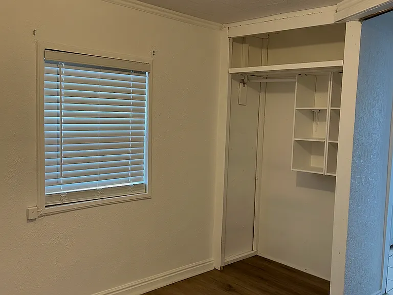 239 S 200 W — Photo 5