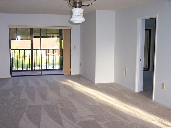 3rd image of 1485 Halsey Dr APT 302
