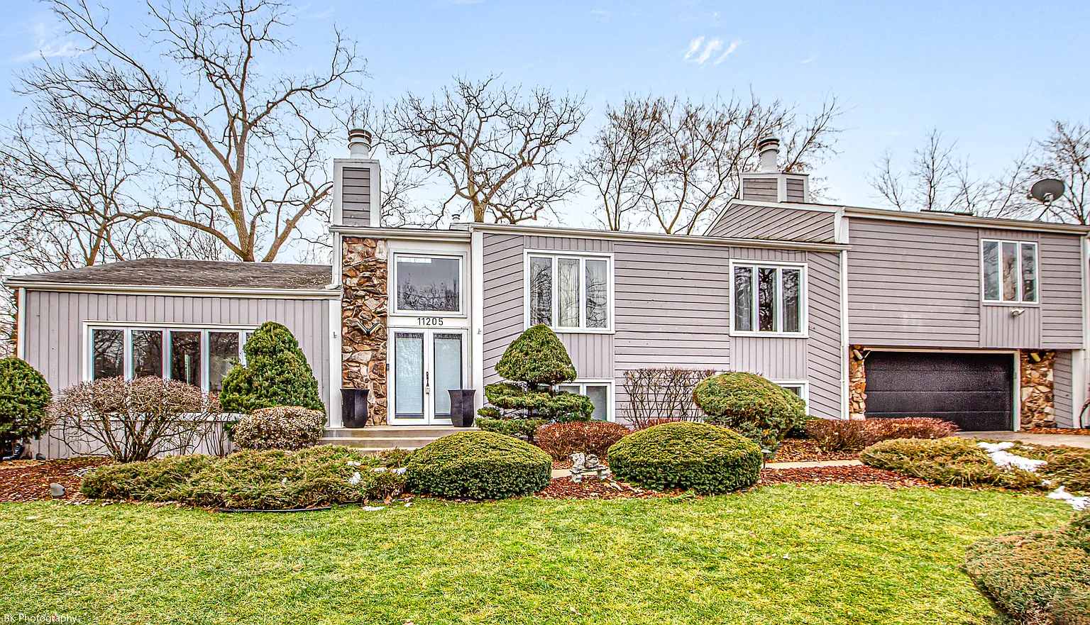 11205 Hiawatha Ln photo 1