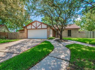 2501 Afton Ct, League City, TX 77573