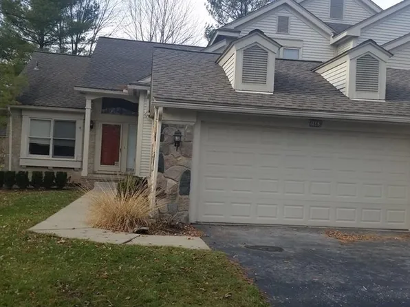 7663 Danbury Cir #1, West Bloomfield, MI 48322