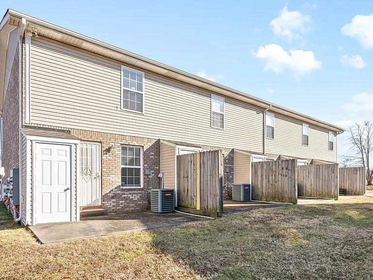Ashridge Drive-1210 — Photo 23