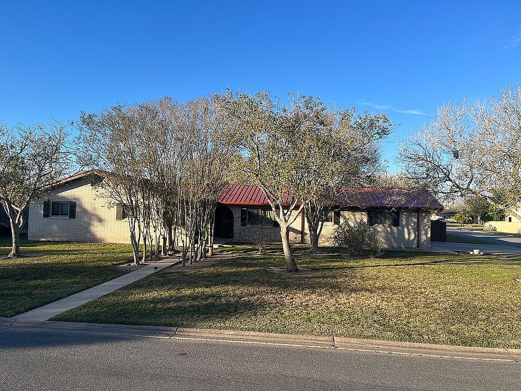 111 E 8th St, Los Fresnos, TX 78566 Zillow
