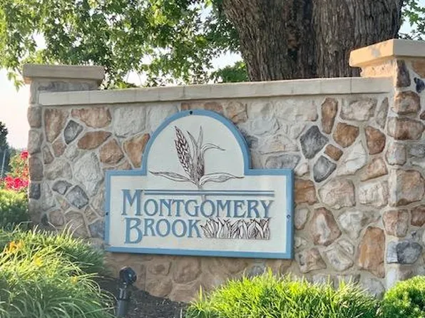 614 Foxcroft Cir, Royersford, PA 19468