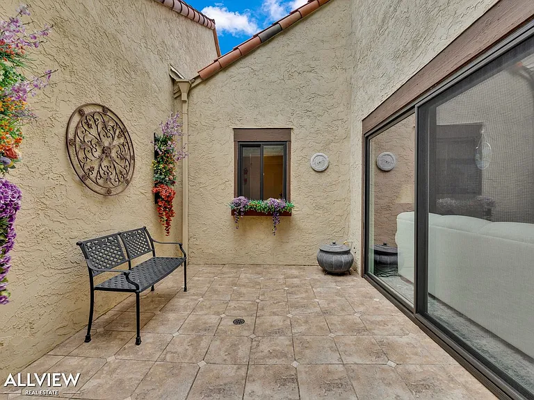 17547 Devereux Rd — Photo 49