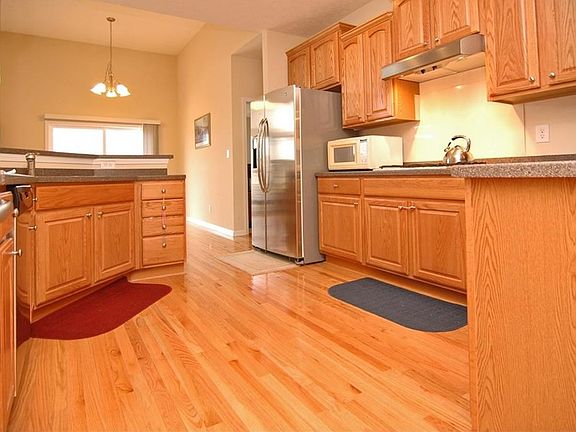 3rd image of 14259 Saint Clair Ln