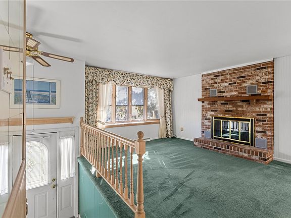3rd image of 216 Aberdeen Dr