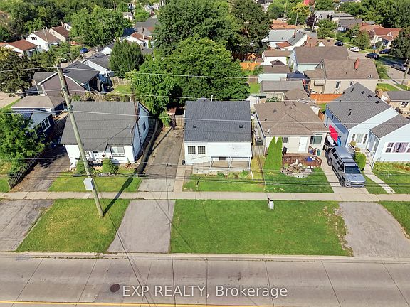 4th image of 225 Grantham Ave