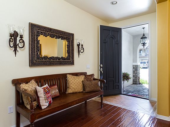 3rd image of 321 Commons Park Dr