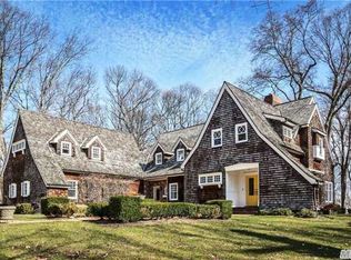 15 Beech Hill Rd, Lloyd Harbor, NY 11743