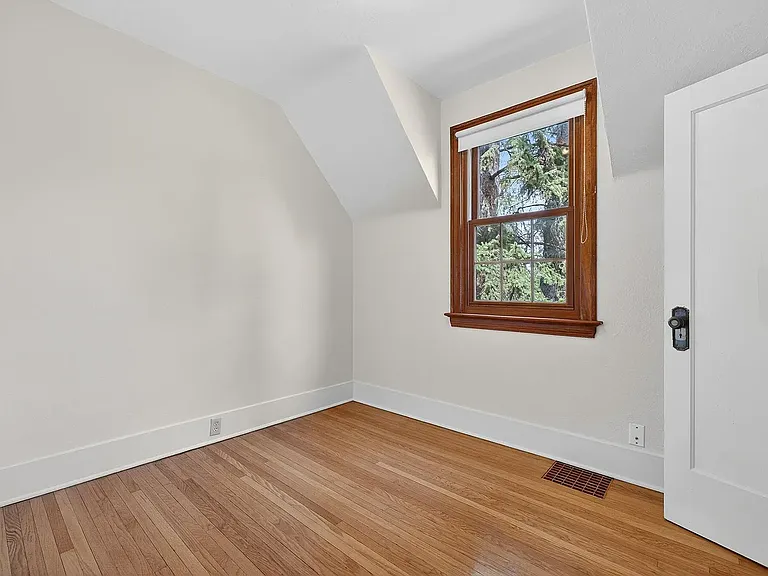 11608 Edinboro Rd NW — Photo 44
