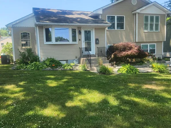 130 Edwards Dr, Gloucester City, NJ 08030