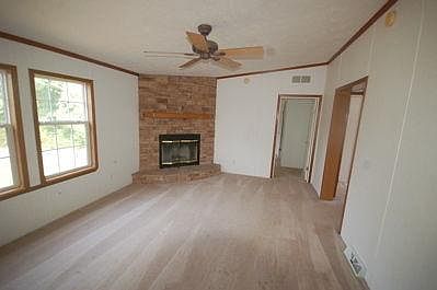 5th image of 280 Harbor Landing Dr