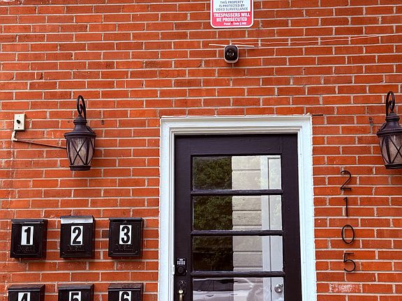 4th image of 2105 S Polk St #4