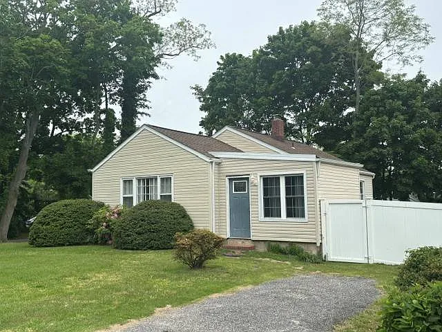 147 Main St — Photo 2