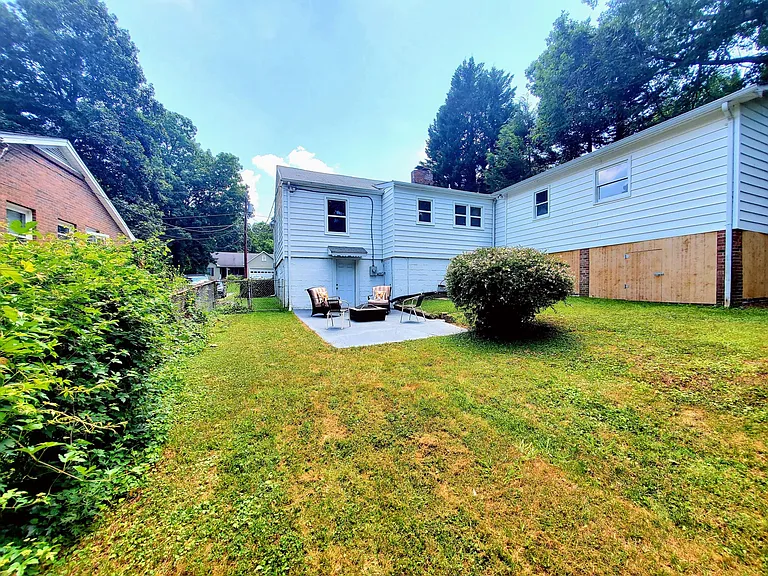 1324 Kenwood St — Photo 27