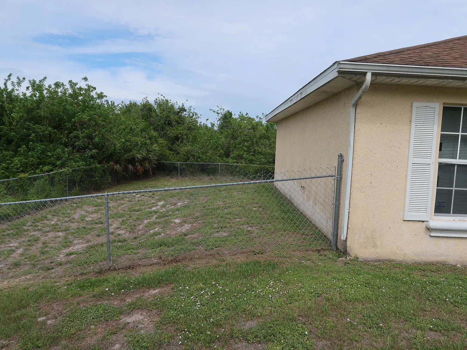 3 bed, 1272 sqft, $1,450 — Photo 4