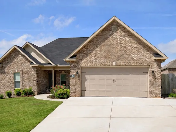 420 Charlotte Dr, Bonaire, GA 31005