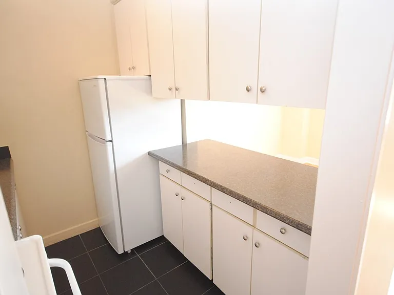 335 Cooper St — Photo 12
