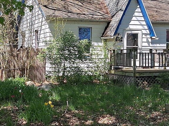 3rd image of 1354 Hurd Ave