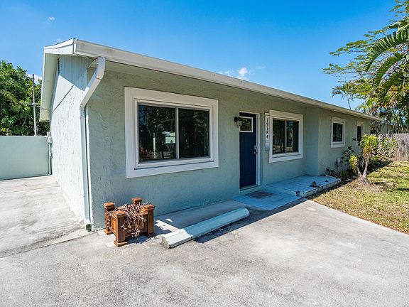 5th image of 19184 SE Fearnley Drive