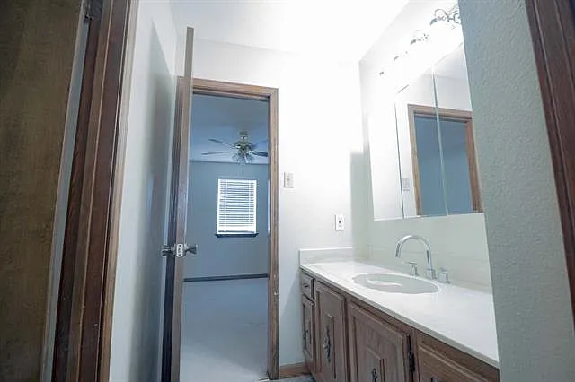 2463 Idaho Ave — Photo 22