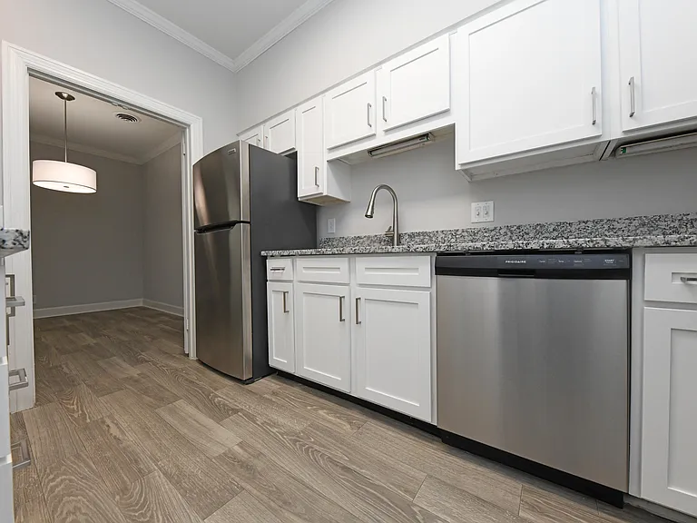 Granite Counters + Modern Cabinetry