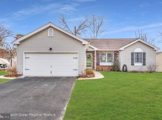 201 Outboard Ave, Manahawkin, NJ 08050