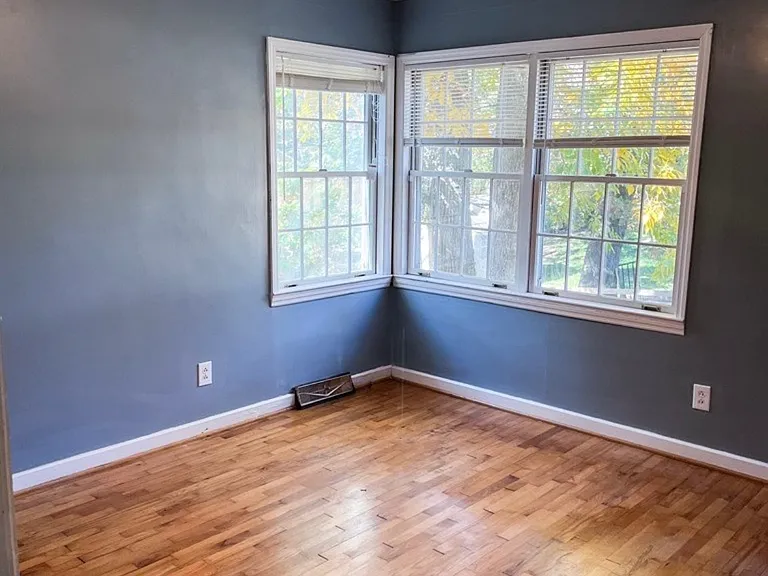 510 Fairlawn Cir — Photo 11