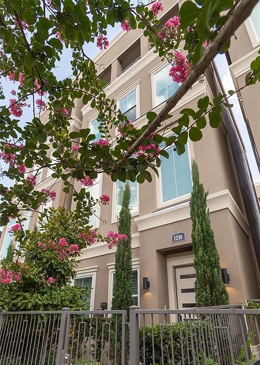 1210 Bartlett St, Houston, TX 77006 Zillow