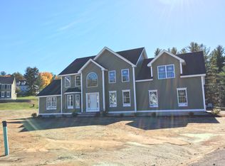 3 Stagecoach Cir, Pelham, NH 03076