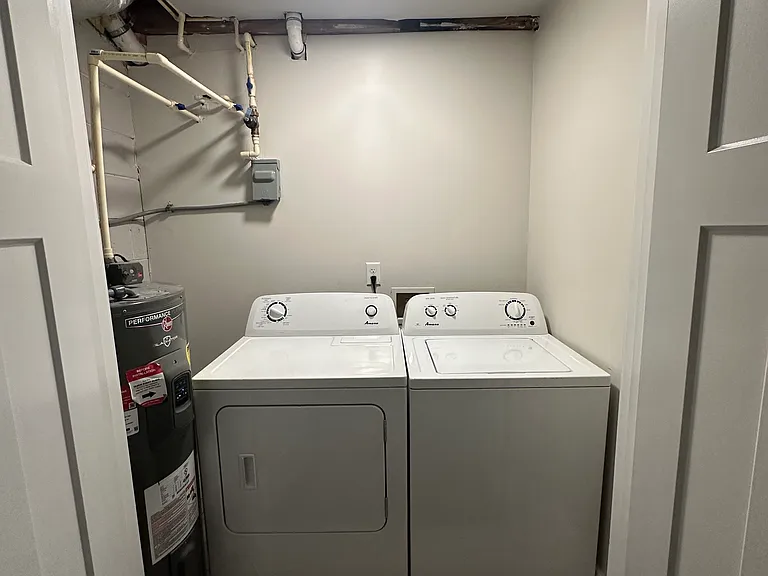 569 Woods Dr NW — Photo 18