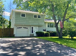 113 Pinewood Dr, Liverpool, NY 13090