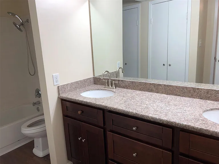 10053 Westpark Dr #324 — Photo 11