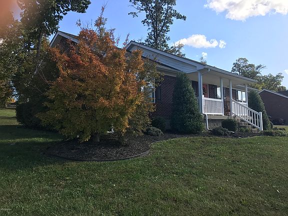 2nd image of 124 Chesapeake Trl