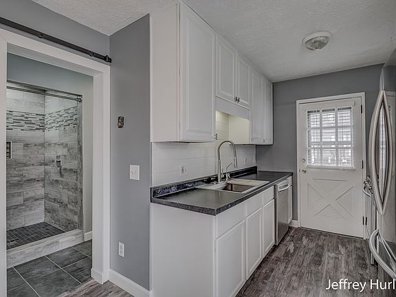 2nd image of 6900 Wildwood Park