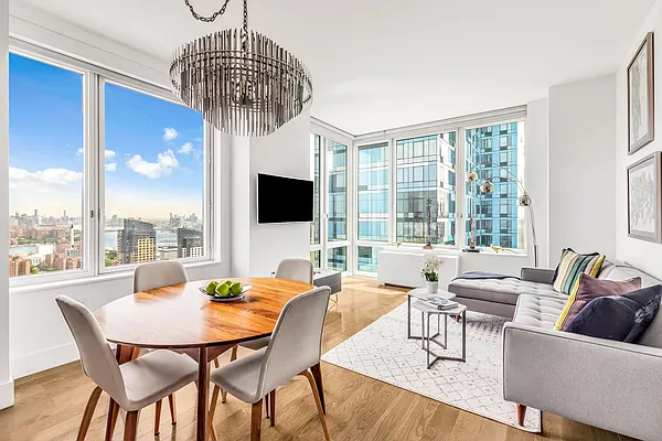 Sold by Sotheby's International Realty | media 15