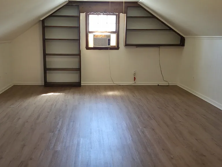 124 Cedar Vale Dr — Photo 11