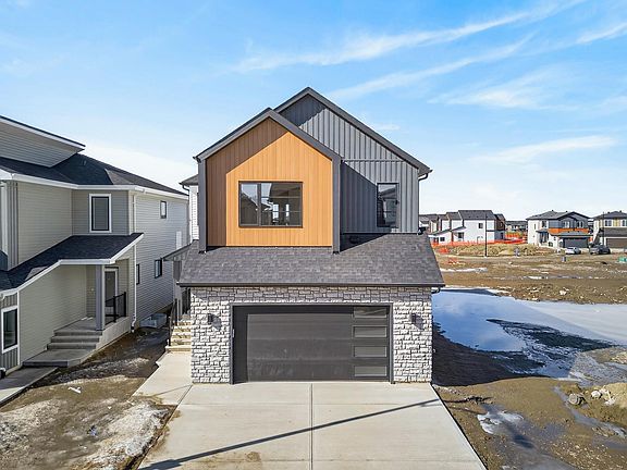 2nd image of 7087 Kiviaq Cres