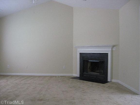 5th image of 407 Old Treybrooke Dr