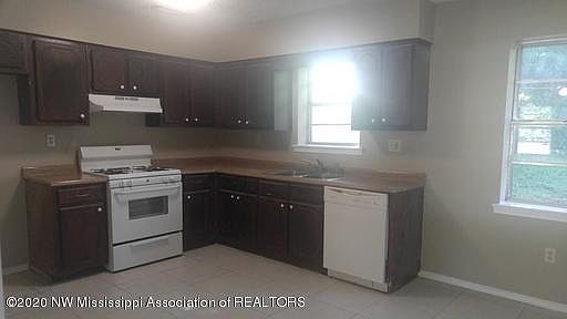 2nd image of 5770 Laurie Dr