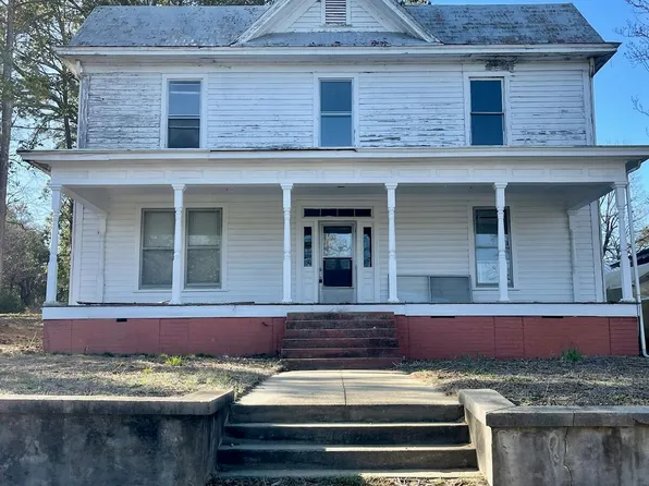 514 Champlain Street, Hamlet, NC 28345