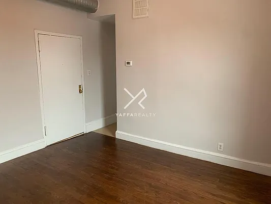 Rented by Yaffa Realty LLC | media 16