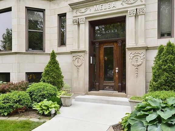 2nd image of 4011 N Kenmore Ave APT 201