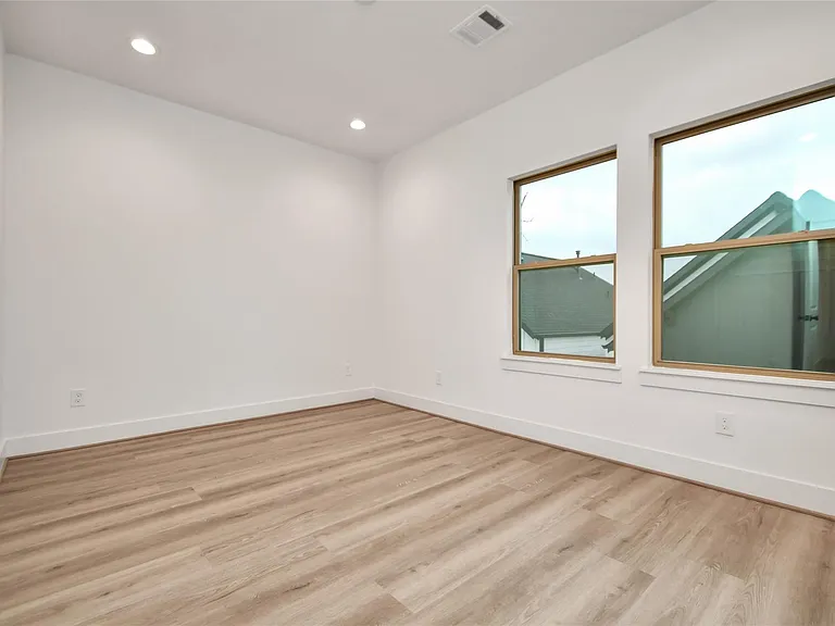 4541 Old Yale St — Photo 23