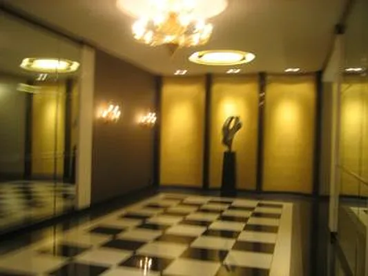 Sold by Corcoran | media 21