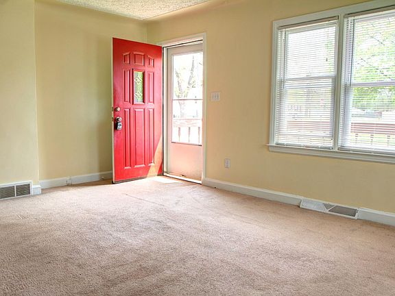 2nd image of 153 E Mapledale Ave